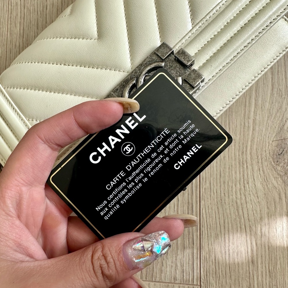 Chanel Off White Small Chevron Boy Bag - Picture 10 of 13